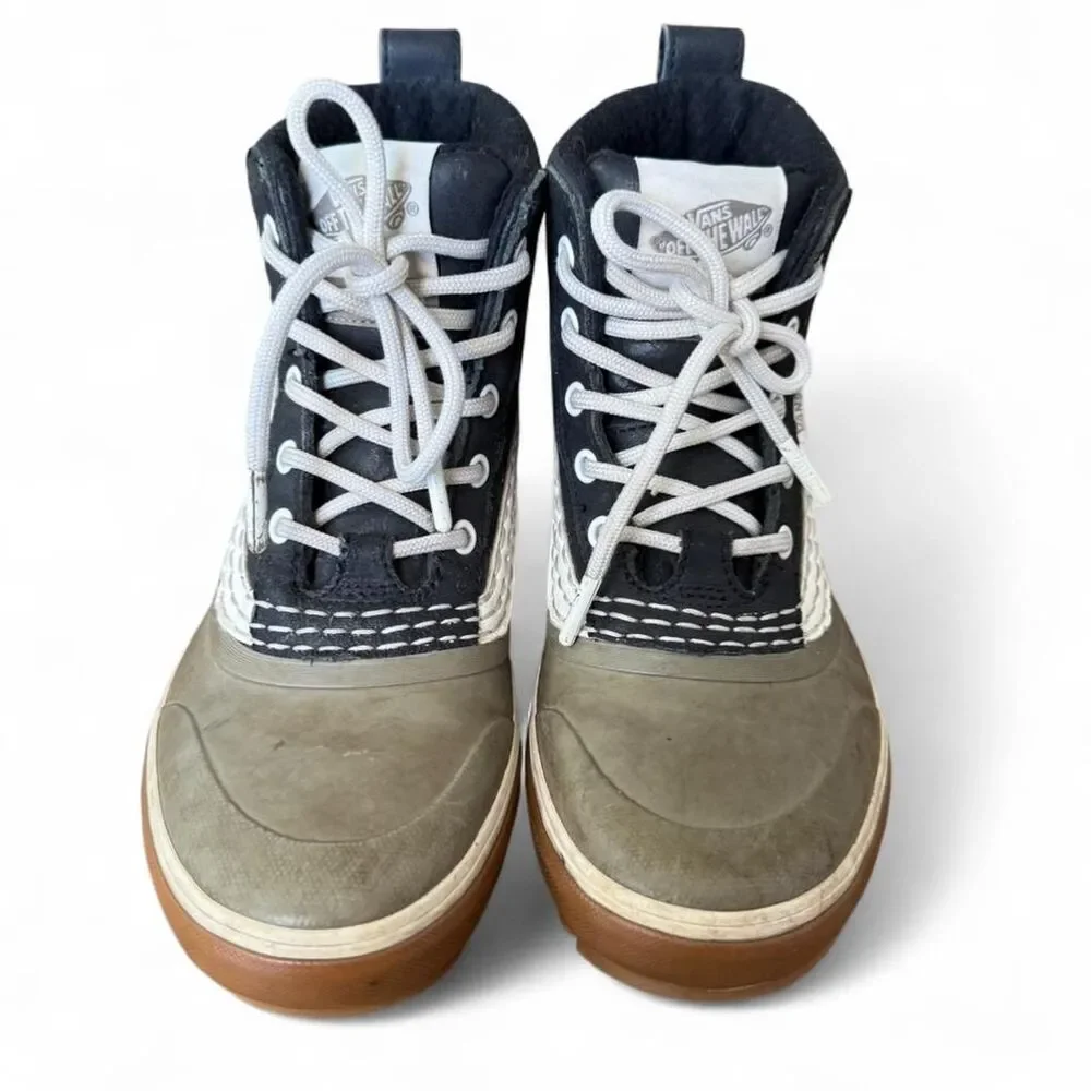Vans Standard Mid Snow MTE Boots M5.5 W7